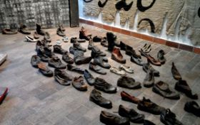 Schuhe_Holocaust.jpg