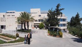 modernes Krankenhaus (2).jpg