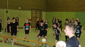 Völkerball.png
