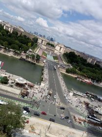 champs de mars.jpg