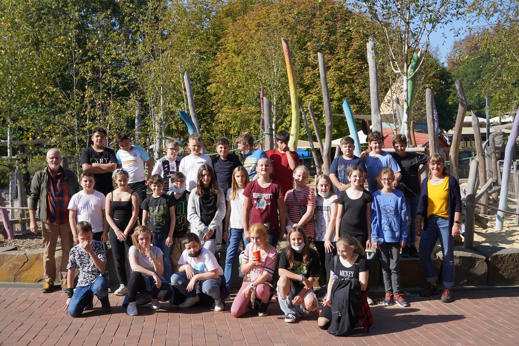 You are currently viewing 130 Schülerinnen und Schüler der Jahrgangsstufe 6 begeben sich auf einen Tagesausflug zum Ketteler Hof!