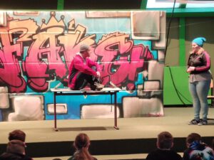 Mehr über den Artikel erfahren Das Theater Ensemble Radiks aus Berlin zu Gast an der Albert-Schweitzer-Realschule!