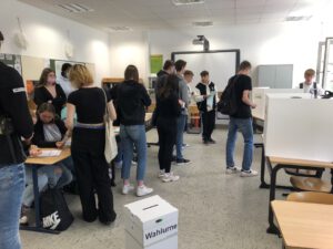 Read more about the article Überraschende Ergebnisse bei der Juniorwahl zur Landtagswahl an der Albert-Schweitzer-Realschule