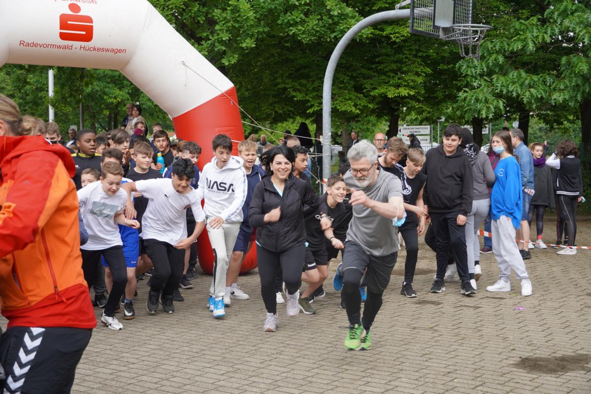 Du betrachtest gerade Sponsorenlauf 2022: Impressionen eines gelungenen Festes!