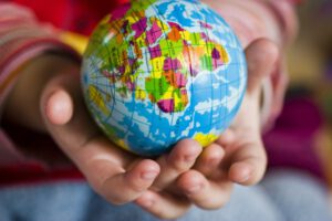 Mehr über den Artikel erfahren Picobello Tag an der ASRS: wir begleiten einige Klassen bei ihrem Einsatz für unsere Umwelt!