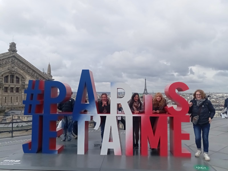 « Un petit bonjour de Paris! » – Sonnige Grüße aus Paris!