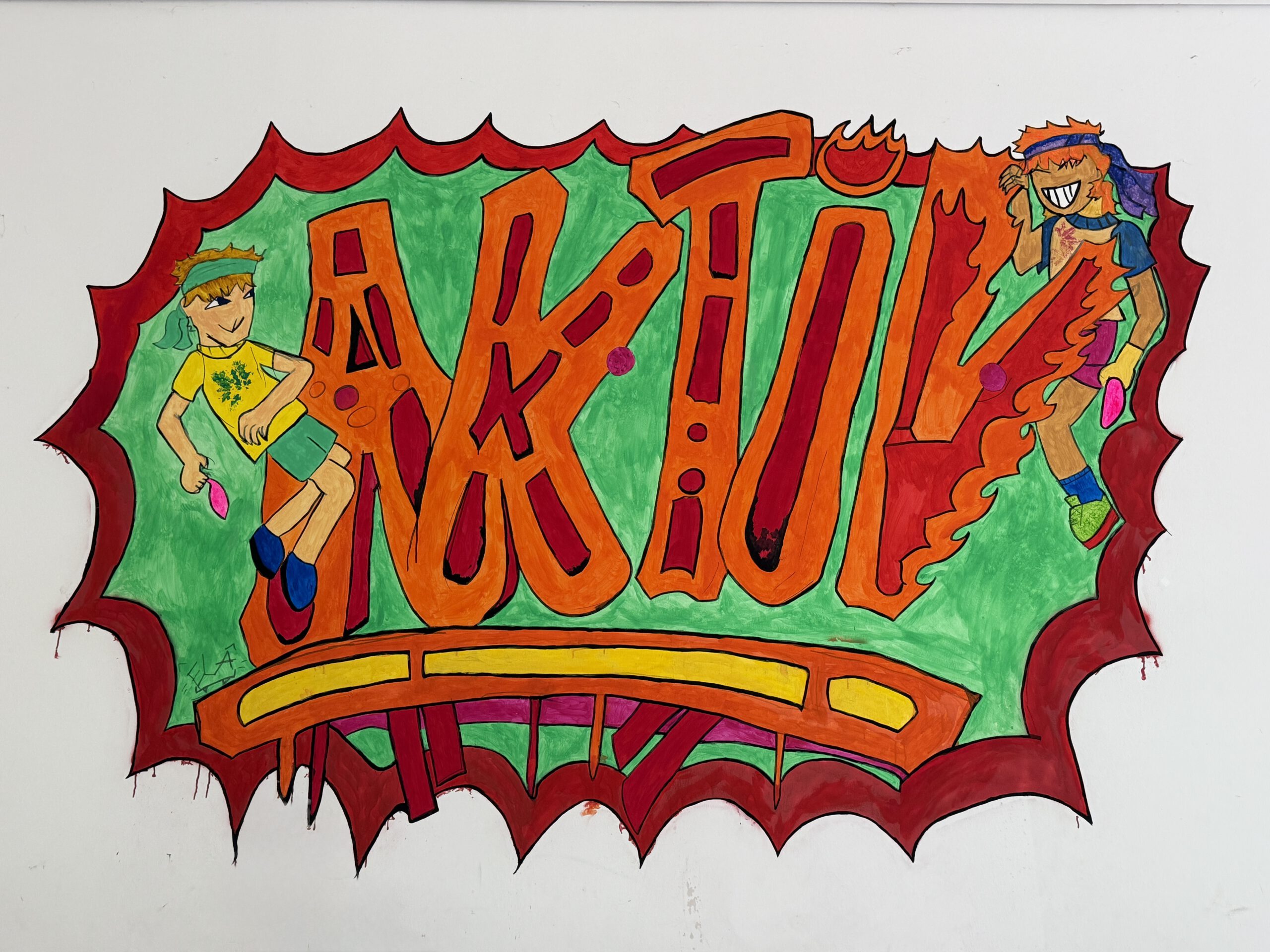 Du betrachtest gerade Juhu, es ist fertig! – im Aktivitätsraum schmückt ein farbenfrohes Graffiti die Wand 