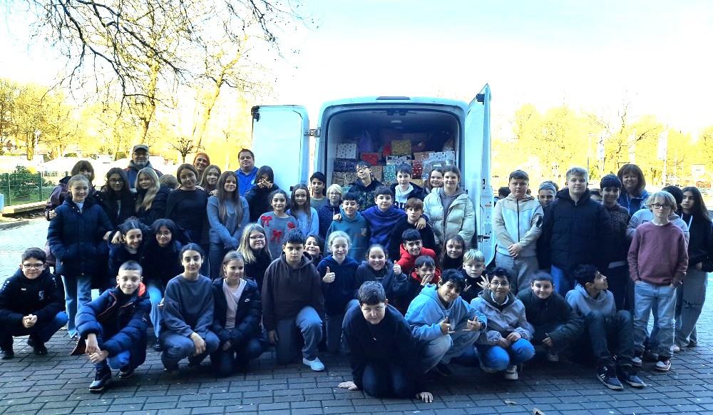 Du betrachtest gerade Viele Weihnachtspäckchen für die Remscheider Tafel