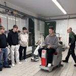 Wertvolle Kontakte knüpfen bei der Azubi-Bustour