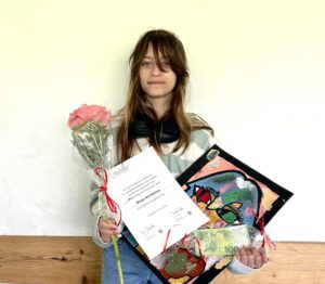 Mehr über den Artikel erfahren Ronja Herrmanns (8a) gewinnt beim Schülerwettbewerb