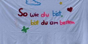 Mehr über den Artikel erfahren So wie du bist, bist du am besten – Viel Wertschätzung für die Schülerinnen und Schüler der ASRS auf der Bestenehrung